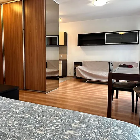 Olivka I Parking Apartment